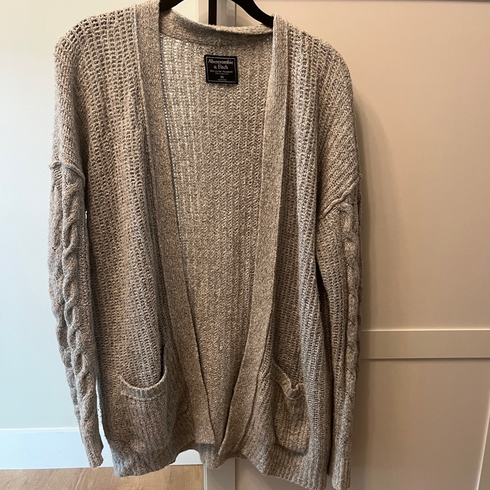 ABERCROMBIE chunky cardigan sweater